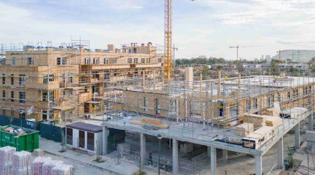 9. Construcción en madera de la promoción Fioresta de AEDAS Homes en San Juan de Alicante. Realiza la obra 011h.